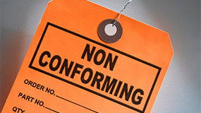 Hvorfor er avvik en stor utfordring i design- og produksjonsbransjen?